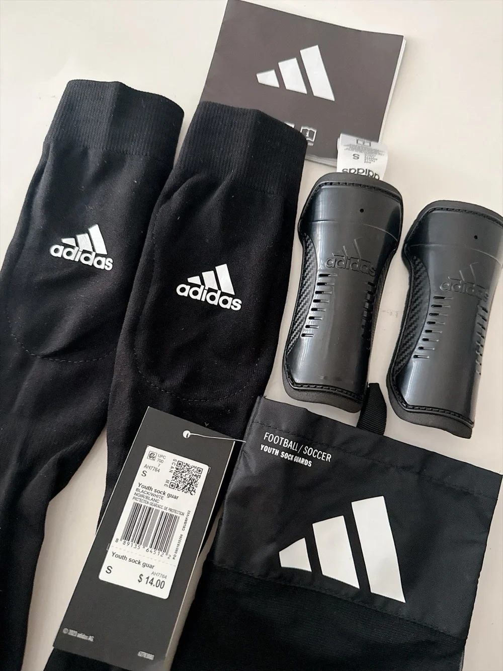 Adidas Youth Soccer Sock Guards Shin Guards Black Size S NWT
